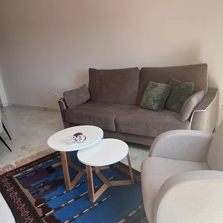 La Reserva De Cozy Penthouse Apartment